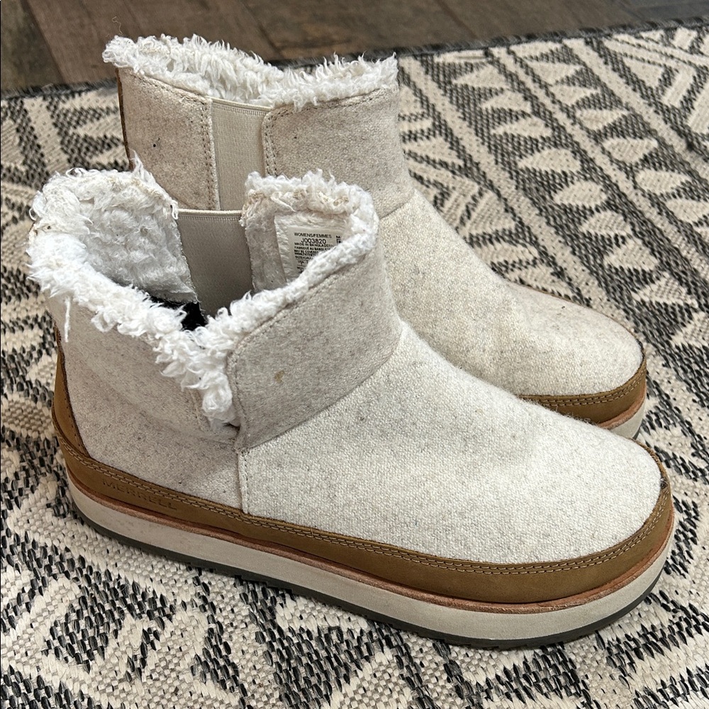 Merrell Cozy Cream Ankle Boots